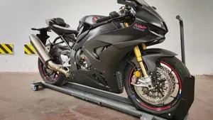 Honda CBR 1000 RR-R Fireblade SP Carbon Edition (2024 - 26)  (3)