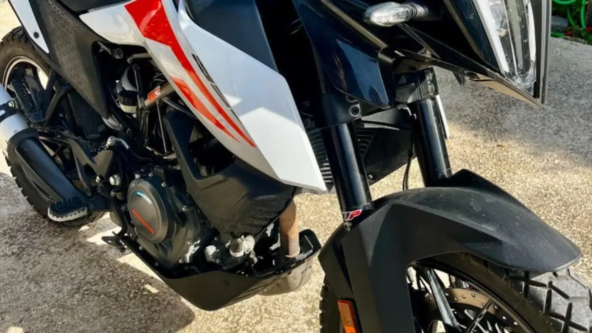 KTM 390 Adventure (2020)  (2)