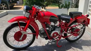 Moto Guzzi   (2)