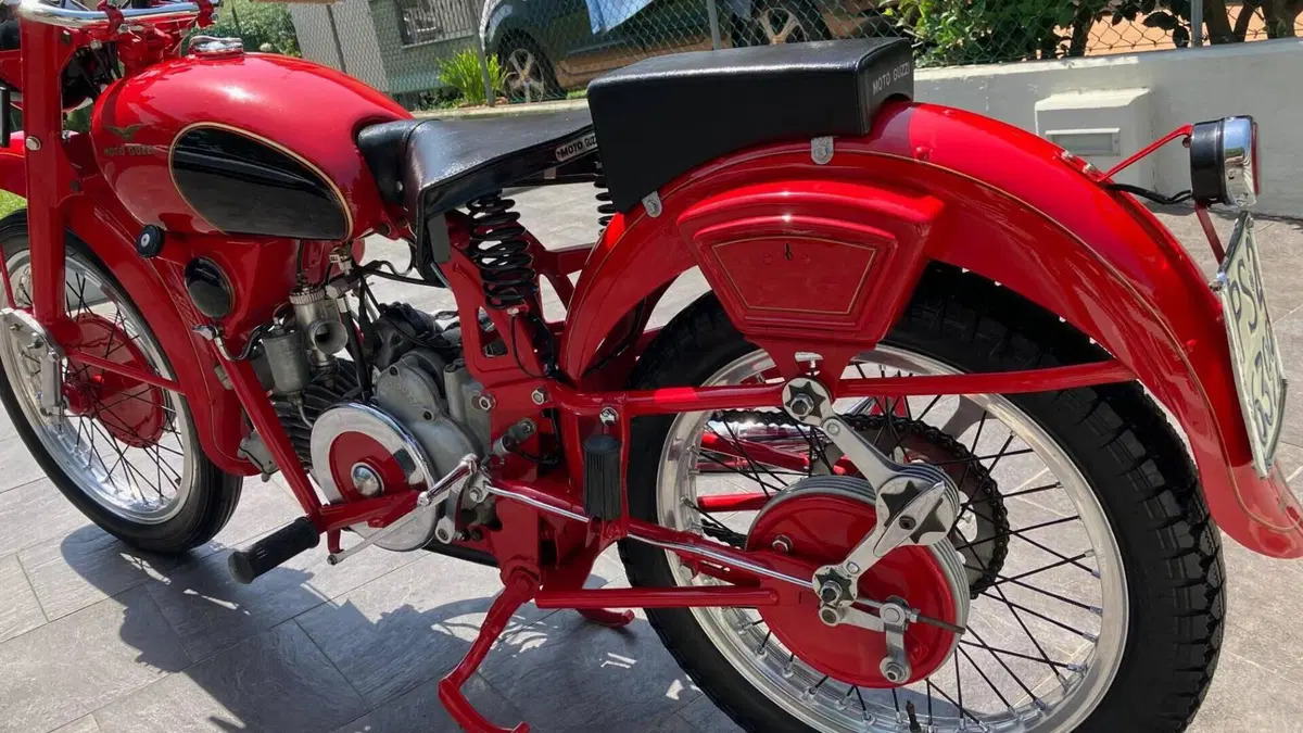 Moto Guzzi   (3)
