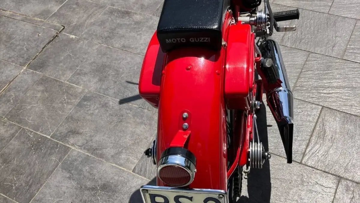 Moto Guzzi   (8)