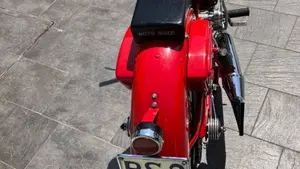 Moto Guzzi   (8)