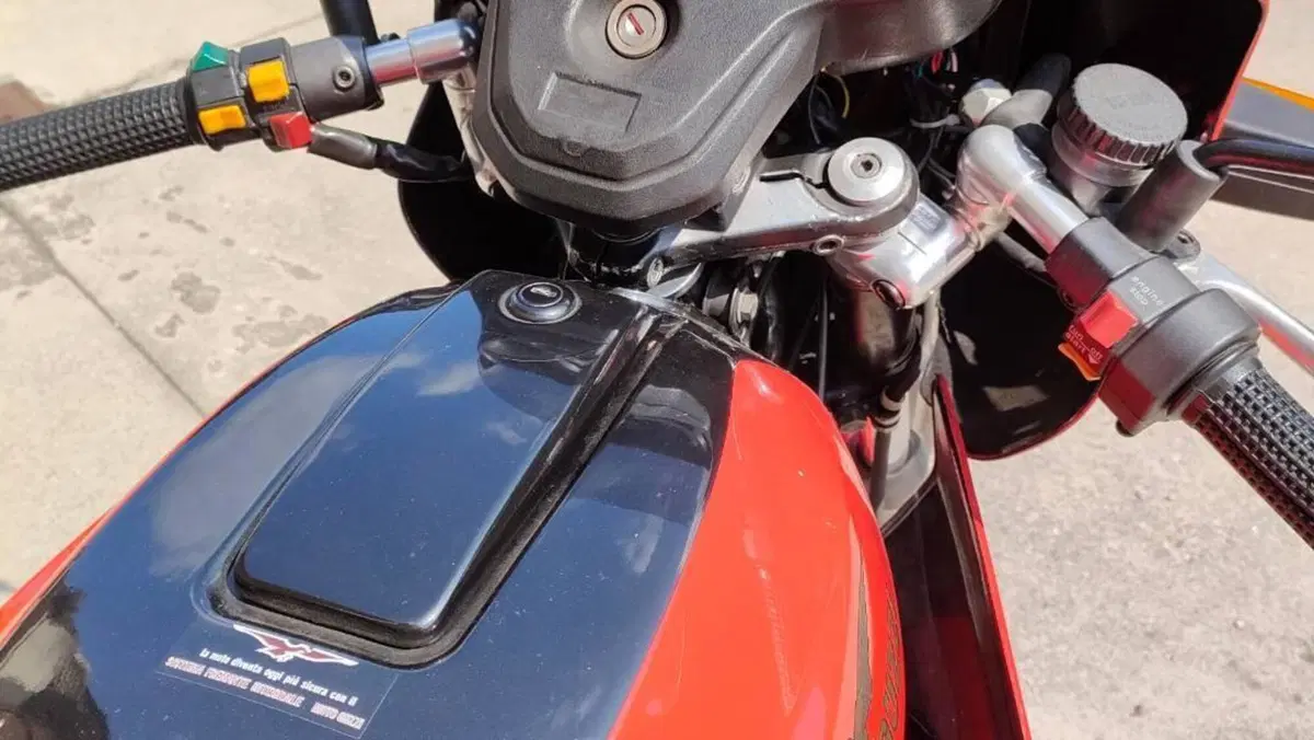 Moto Guzzi   (3)