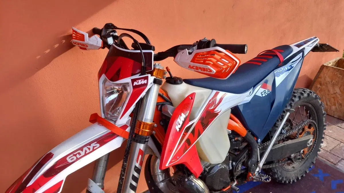 KTM 250 EXC TPI Six Days (2023)  (3)
