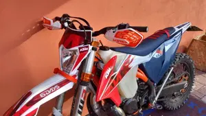 KTM 250 EXC TPI Six Days (2023)  (3)