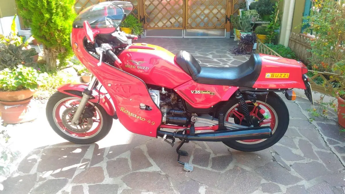 Moto Guzzi   (2)
