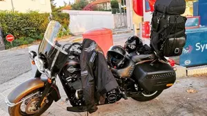 Harley-Davidson 114 Heritage Classic (2018 - 20) - FLHCS  (3)