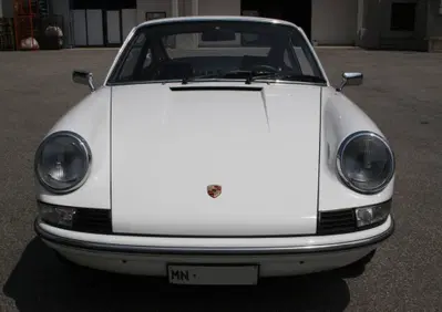 Porsche 911 T 2.4  (3)