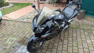 Honda VFR 800 (2002 - 05) 
