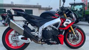 Aprilia Tuono V4 Factory (2021 - 24) 