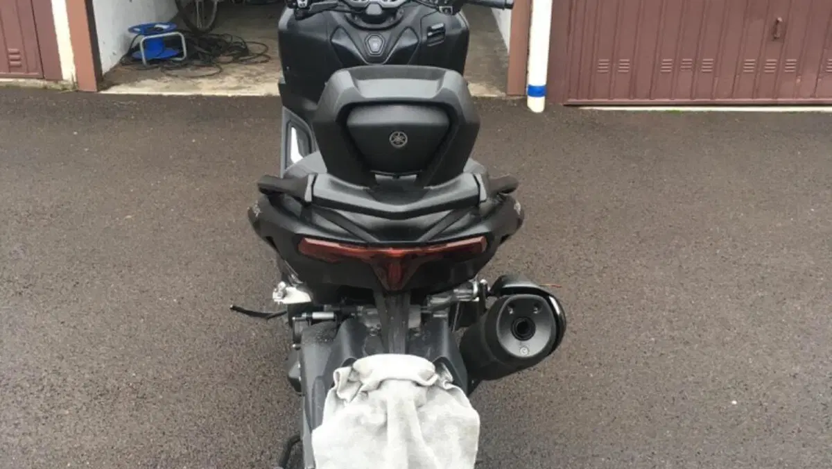 Yamaha T-Max 560 (2022 - 24)  (4)