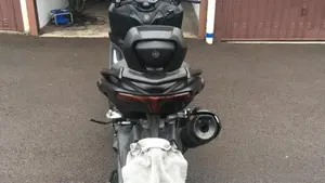 Yamaha T-Max 560 (2022 - 24)  (4)