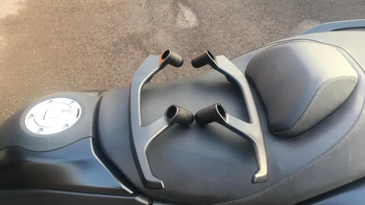 Yamaha T-Max 560 (2022 - 24)  (11)