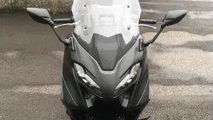 Yamaha T-Max 560 (2022 - 24)  (5)