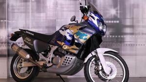 Honda Africa Twin XRV 750 (1996 - 02) 