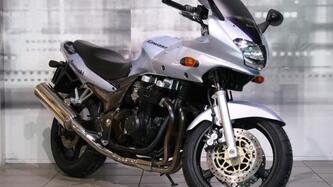 Kawasaki ZR-7 (2001 - 04) usata