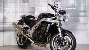 Triumph Speed Triple 955 (2002 - 04) 