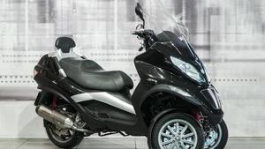 Piaggio MP3 300 (2010 - 11) 