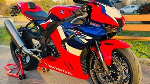 Honda CBR 1000 RR-R Fireblade (2024 - 25) 