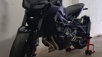 Yamaha MT-09 (2017 - 20) usata