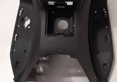 PEDANA POGGIA PIEDI PER SYM JOYMAX Z + 300 - Annuncio 9611408