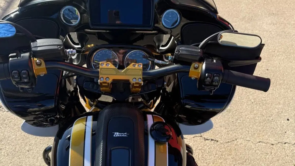 Harley-Davidson Road Glide ST (2022 - 23)  (8)