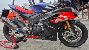 Aprilia RSV4 1100 Factory (2021 - 24) 
