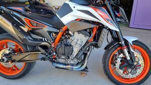 KTM 890 Duke R (2020) 