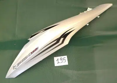 Fiancatina posteriore destra Honda PCX 150 - Annuncio 9613323