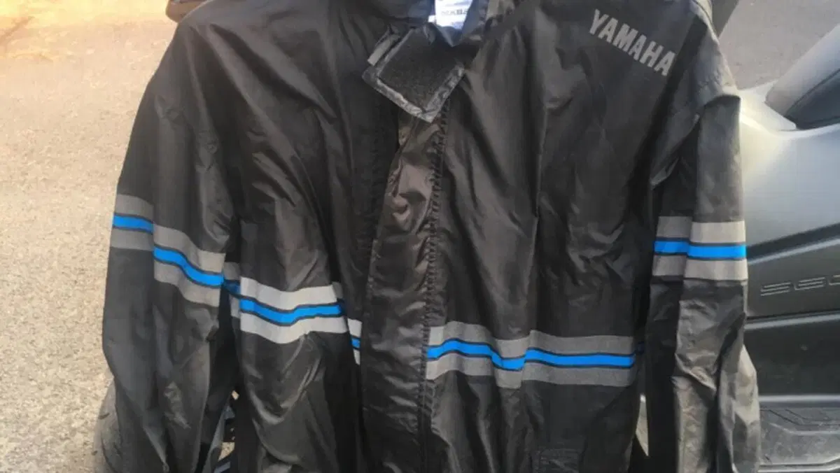 Yamaha T-Max 560 (2022 - 24)  (12)