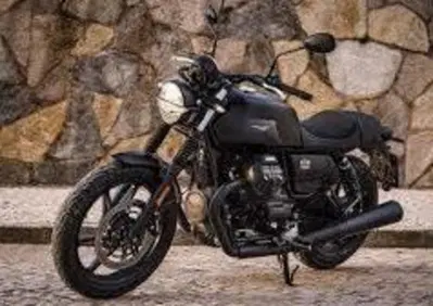 Moto Guzzi V7 Stone (2021 - 24) - Annuncio 9614460