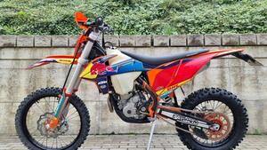 KTM 350 EXC-F (2022) 