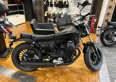 Moto Guzzi V9 Bobber (2021 - 25) - Annuncio 9102825