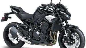 Kawasaki Z 900 (2025 - 26)  (2)