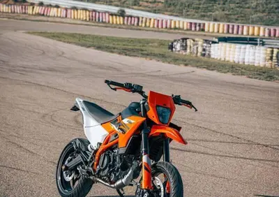 KTM 125 SMC R (2025 - 26) - Annuncio 9620262