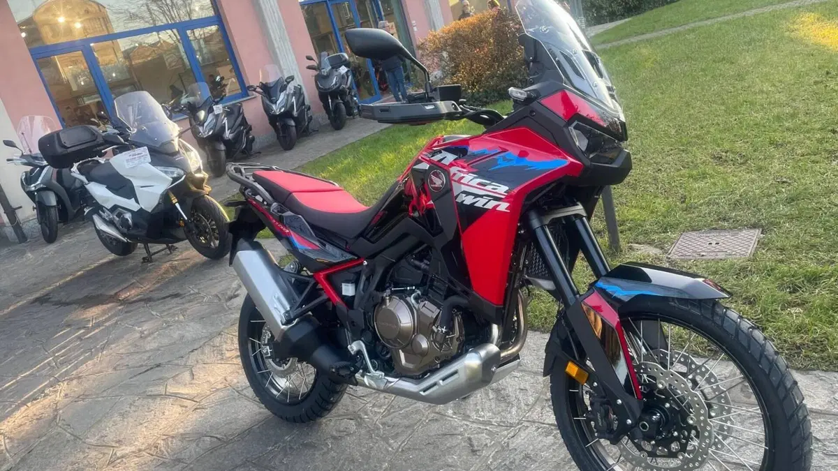 Honda Africa Twin CRF 1100L (2024 - 26)  (2)