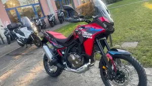 Honda Africa Twin CRF 1100L (2024 - 26)  (2)