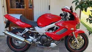 Honda VTR 1000 F Firestorm (1997 - 00) 