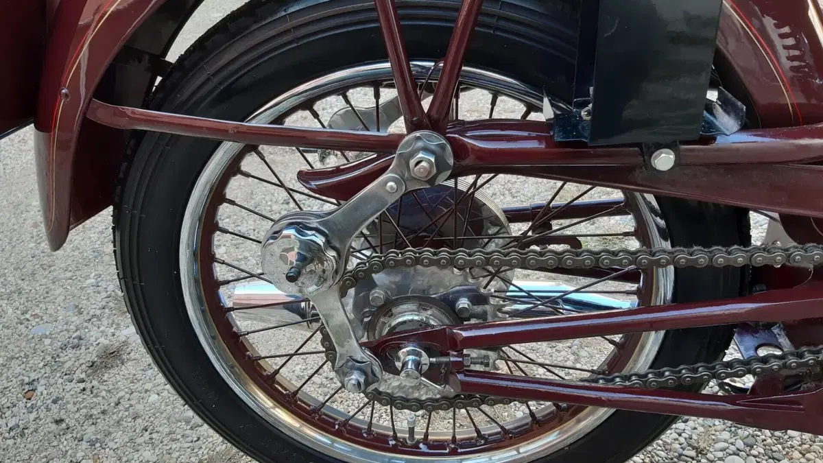 Moto Guzzi   (10)