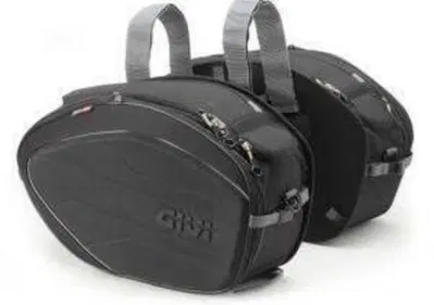 TRIMBOLIMOTO COPPIA DI BORSE LATERALI - EA100B Givi - Annuncio 9627018