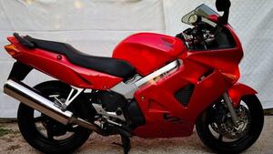 Honda VFR 800 (1998 - 01) 