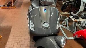 Vespa GTV 300 Vie della Moda (2011 - 14)