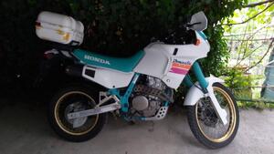 Honda NX 650 Dominator (1988 - 90) 