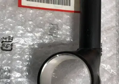 MANUBRIO DESTRO PER HONDA CBR 600 F CODICE53100MBW - Annuncio 9629987