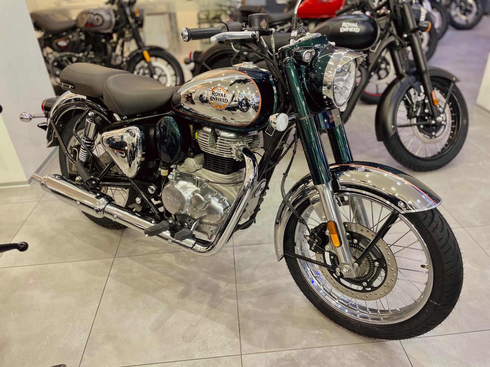Royal Enfield Classic 350 (2021 - 26) Nuova