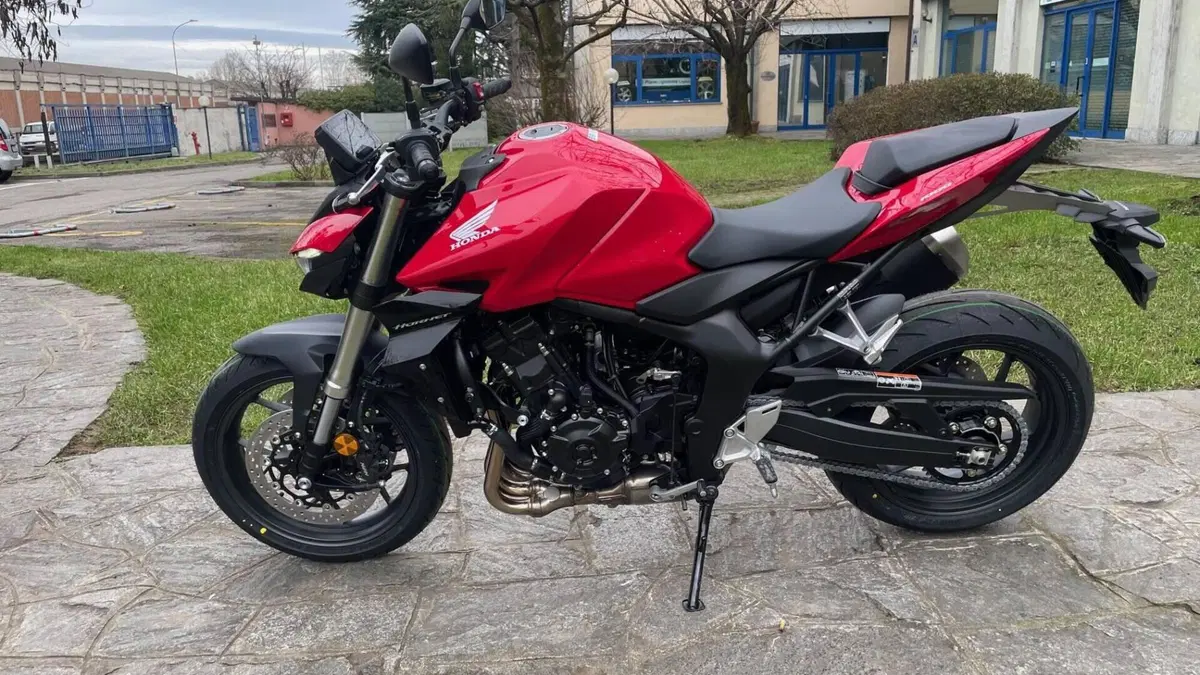 Honda CB 1000 Hornet (2025 - 26)  (2)