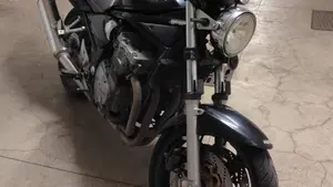 Suzuki GSF 600 Bandit (2000 - 05)  (5)