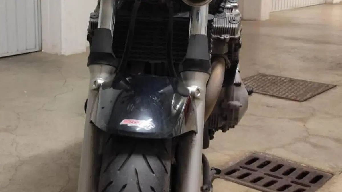 Suzuki GSF 600 Bandit (2000 - 05)  (10)