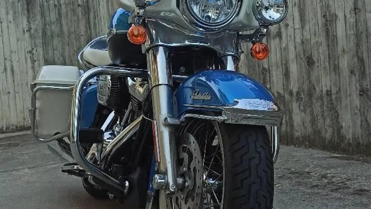 Harley-Davidson 114 Electra Glide Revival (2021 - 22)  (3)
