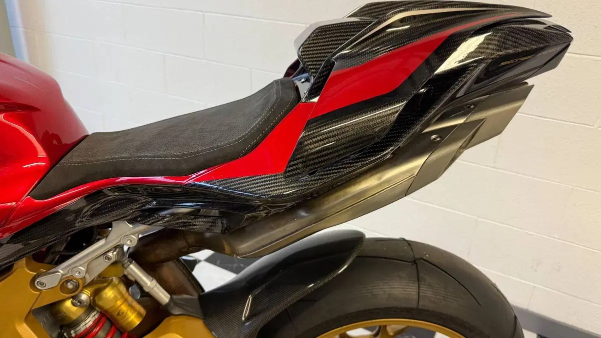 MV Agusta F43 Tributo (2023)  (4)